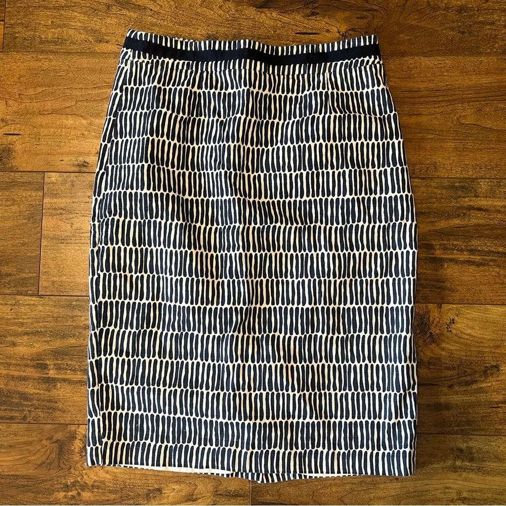BODEN Navy/White Pencil Skirt Size 4R EUC